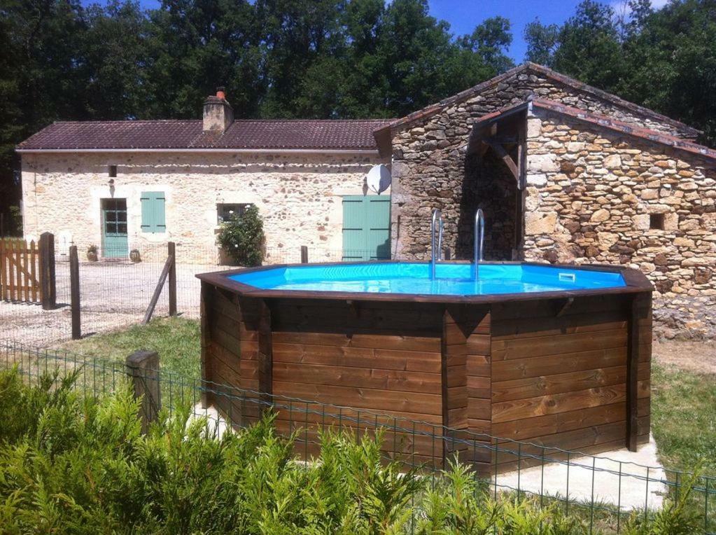 gîte de l oustalneou Cuzorn Exterior foto